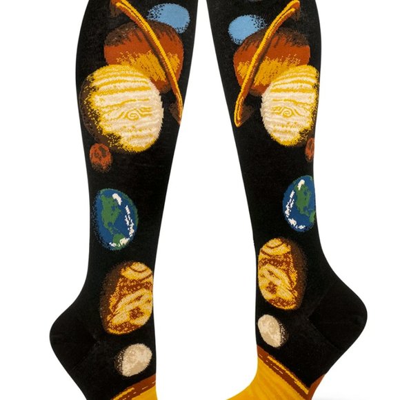 NWT Knee High Planet Space Solar System Socks Wmn Sz 6-10, Mens Sz 4-8 Hot Topic - Picture 1 of 3